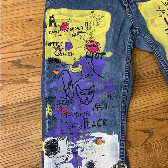 Old Navy Graffiti Painted Jeans - Picture 5 of 11